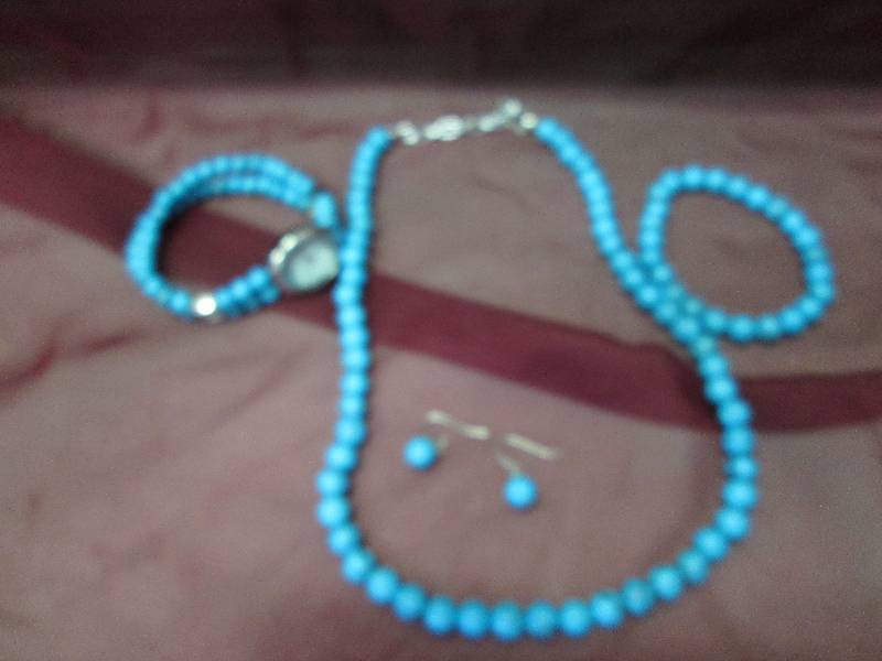 4 pc set - turquise necklace, brace...