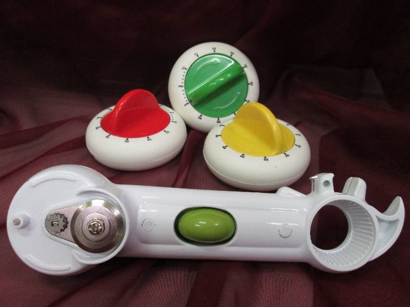Set of 3 kitchen timers and a 6 in ...