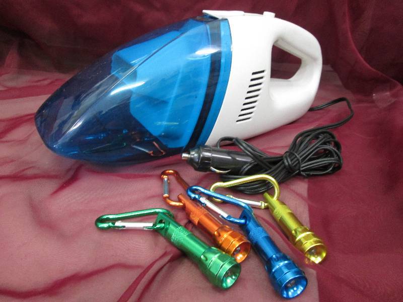 Car Hand Vacuum with Cigarette ligh...