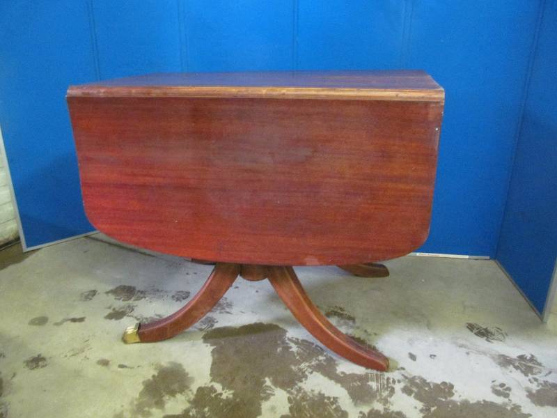 Phyfe table