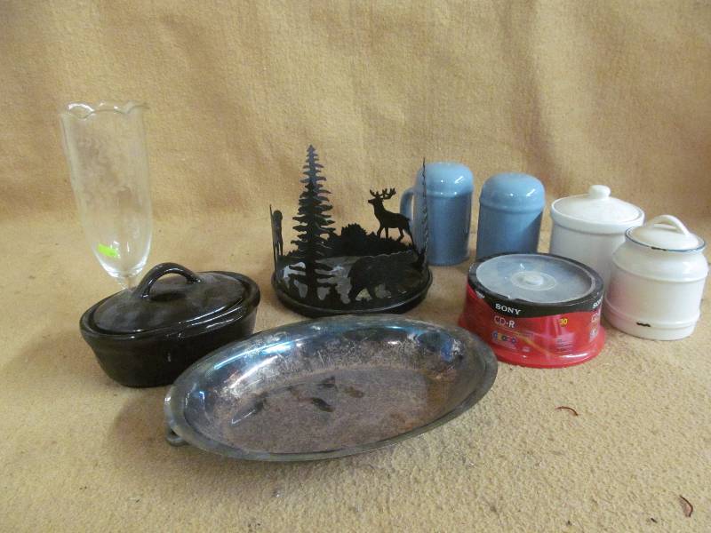 vase, dish, cds,