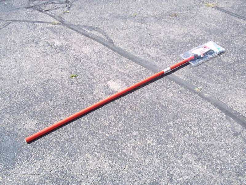 lot 6 image: New Gilmour tree trimmer