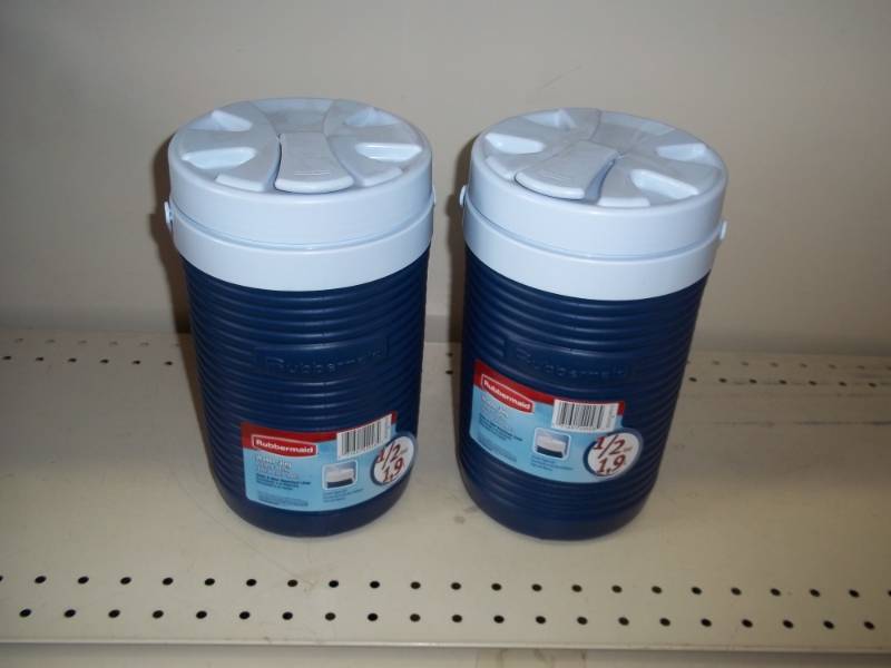 lot 17 image: New 2 - 12 Gallon Coolers