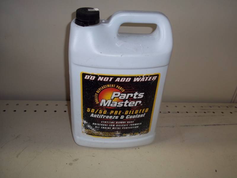 lot 21 image: New one gallon of antifreeze