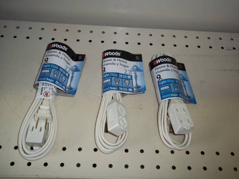 lot 49 image: New 3 extension cords