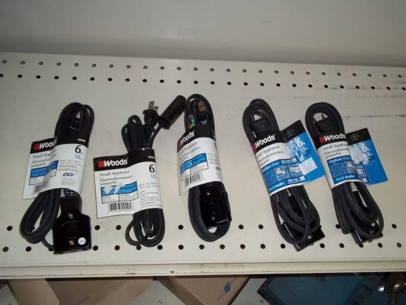 lot 51 image: New 5 appliance cords