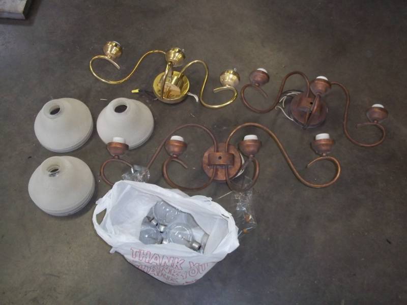 lot 52 image: 3 wall light fixtures