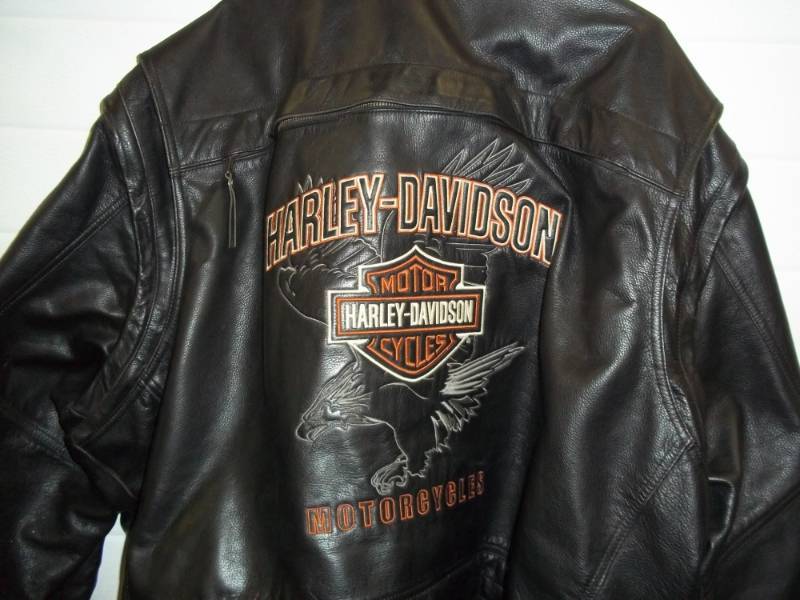 lot 76 image: Leather Harley-Davidson Jacket size 4XL