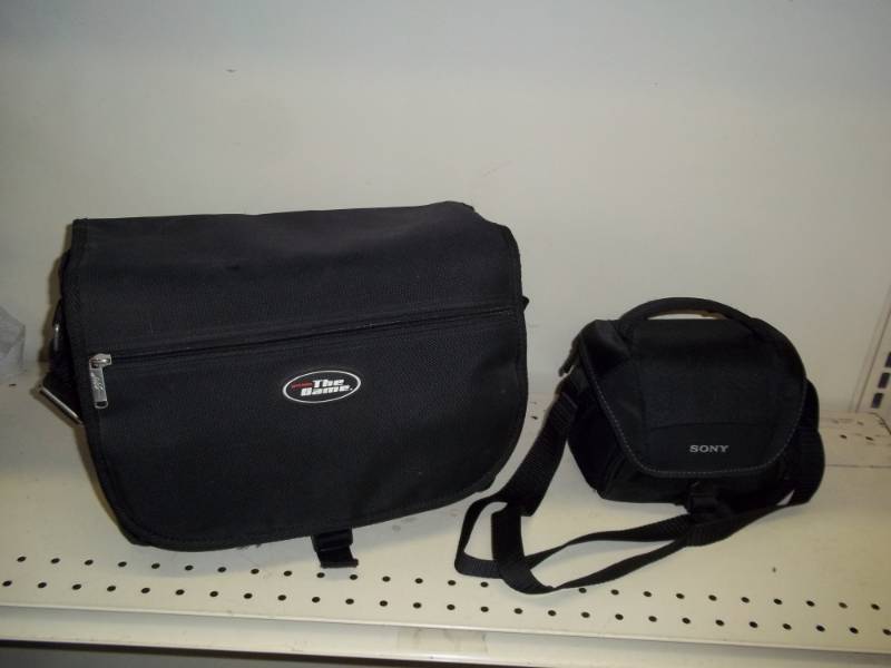 lot 83 image: Pair of camera bags
