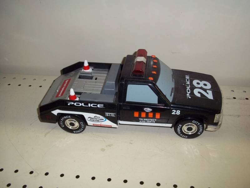 lot 86 image: Police toy truck