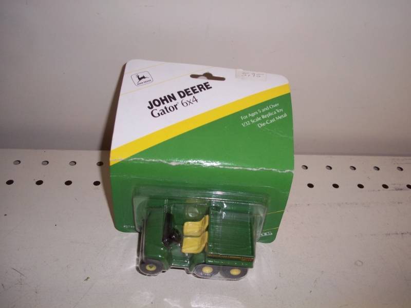 lot 90 image: John Deere Gator 6 x 4 132 scale