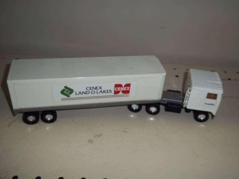 lot 107 image: Cenex Land o Lakes Semi toy