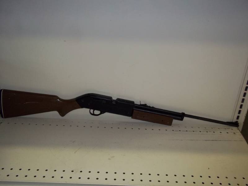 lot 125 image: Powermaster 760 BB  Pellet gun