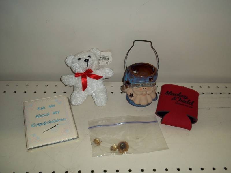 lot 135 image: Photo album, bear, jewelry and Christmas dcor
