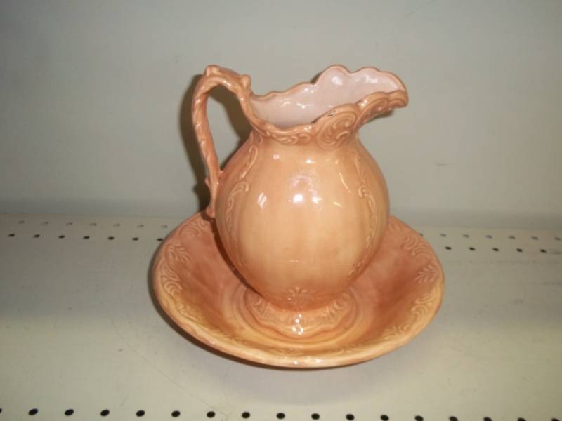 lot 146 image: Picture and bowl