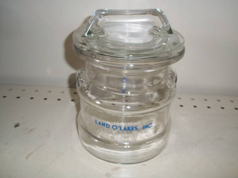 lot 166 image: Land O Lakes Glass Jar