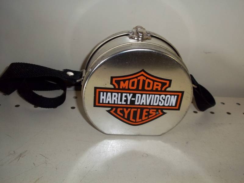 lot 173 image: Harley-Davidson tin lunch box
