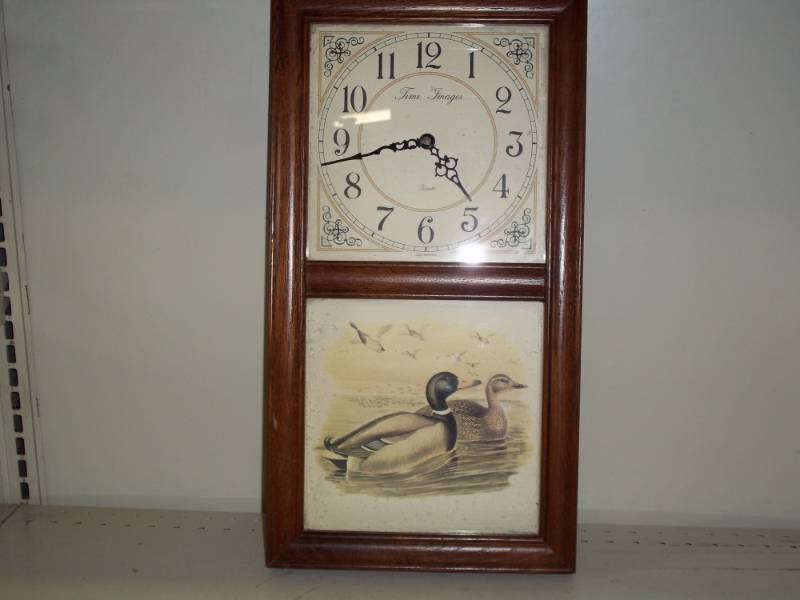 lot 186 image: Duck Clock