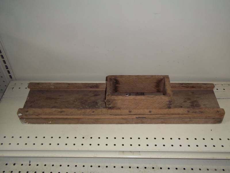 lot 195 image: Sauerkraut Cutter