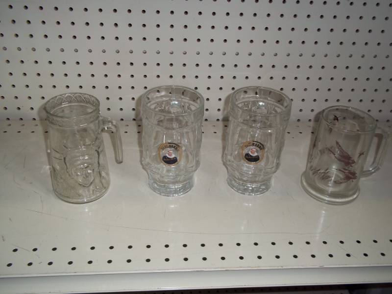 lot 223 image: Lot of 4 Glass Mugs