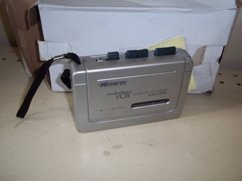 lot 264 image: Memorex Cassette Recorder