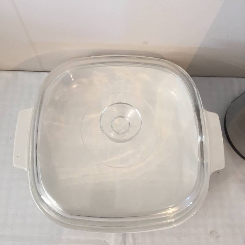GLASS COOKING DISH AND COFFEE CARAFE