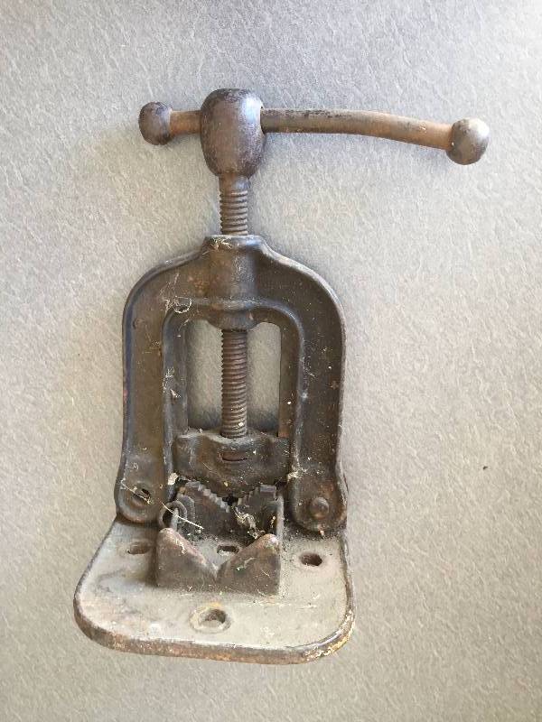 TUBING CLAMP
