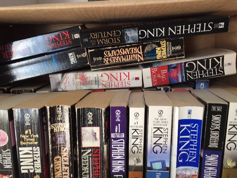 STEPHEN KING PAPER BACKS