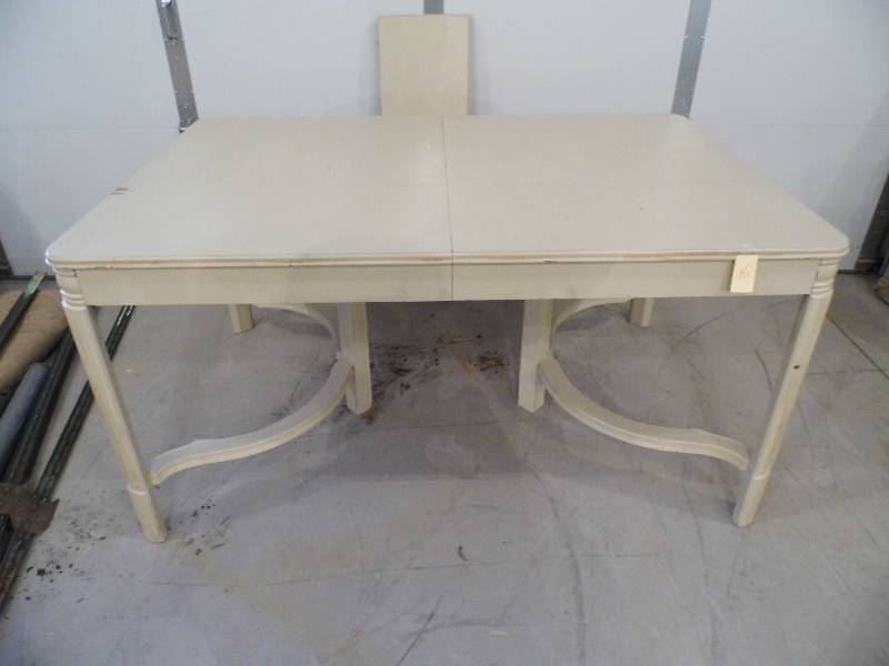 Table & Chairs