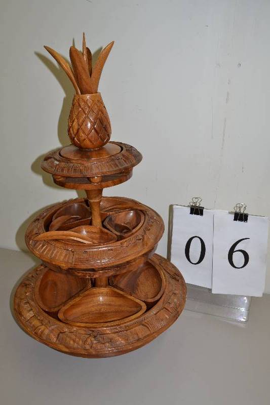 lot 6 image: Monkey Pod wood