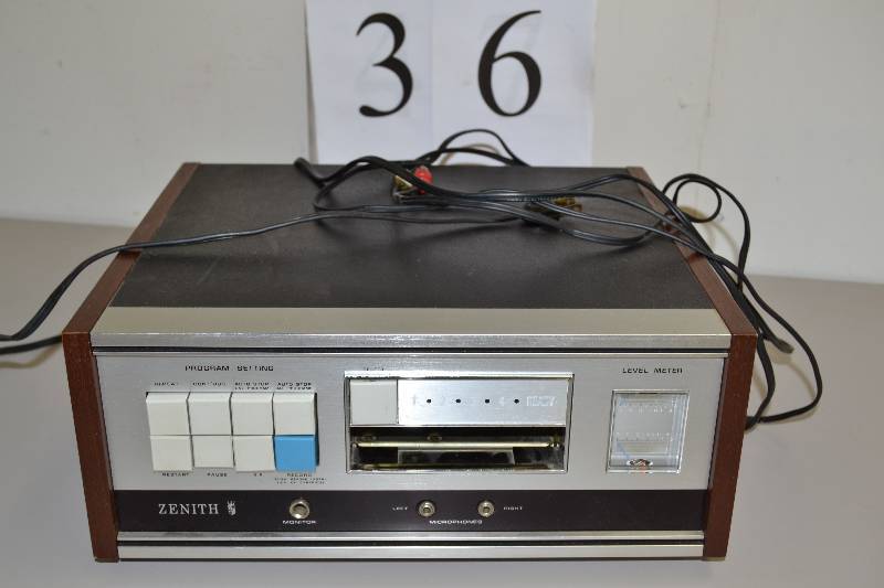 lot 36 image: Zenith