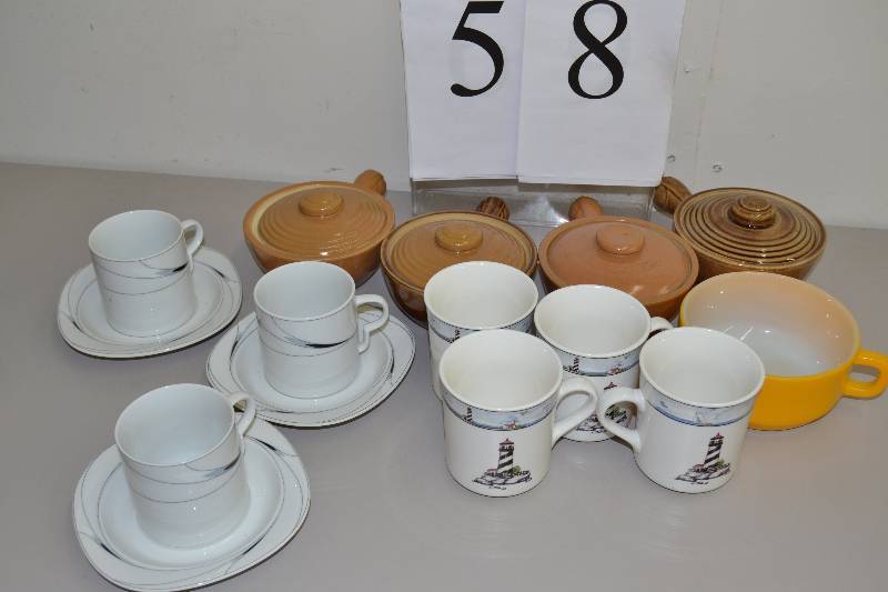 lot 58 image: Household items