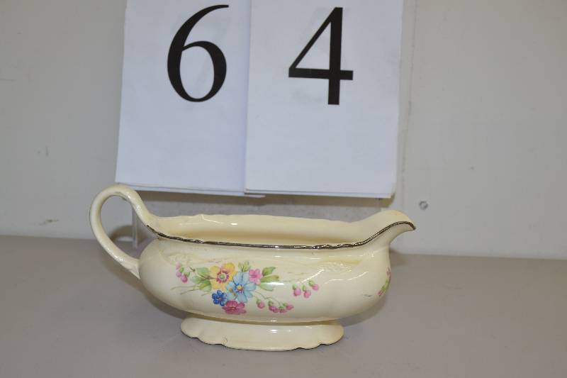 lot 64 image: Homer Laughlin