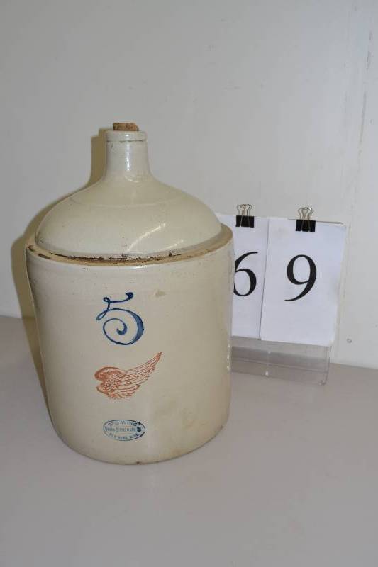 lot 69 image: Red Wing