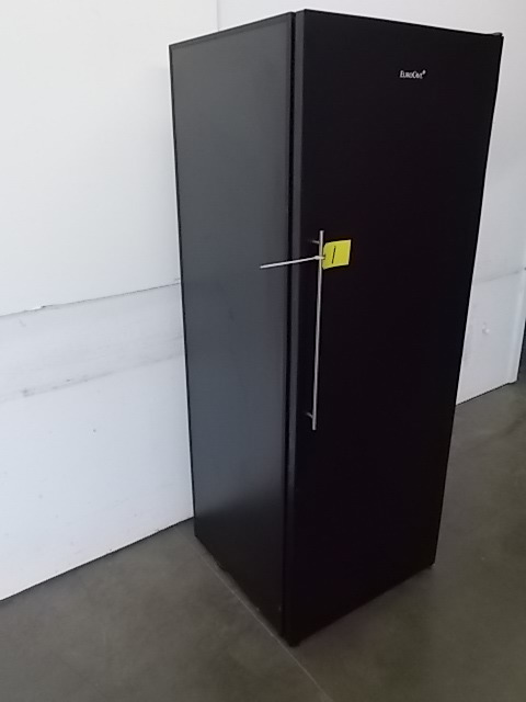 lot 1 image: Eurocave Essentielle V266 Wine Cool...