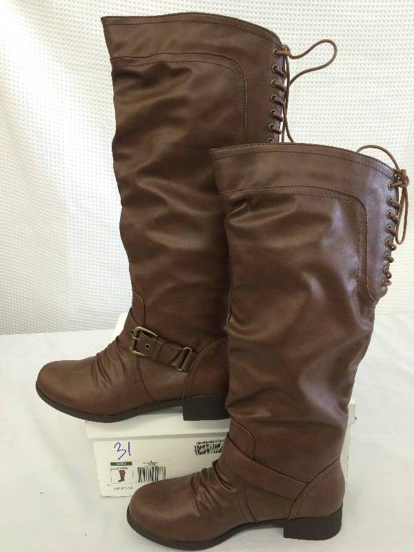 XOXO Womens March Riding Boot 8