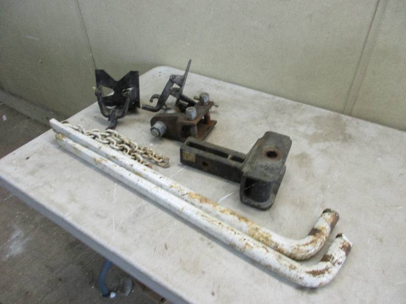 Weight distribution hitch