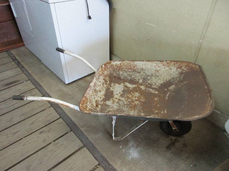 Wheel barrow