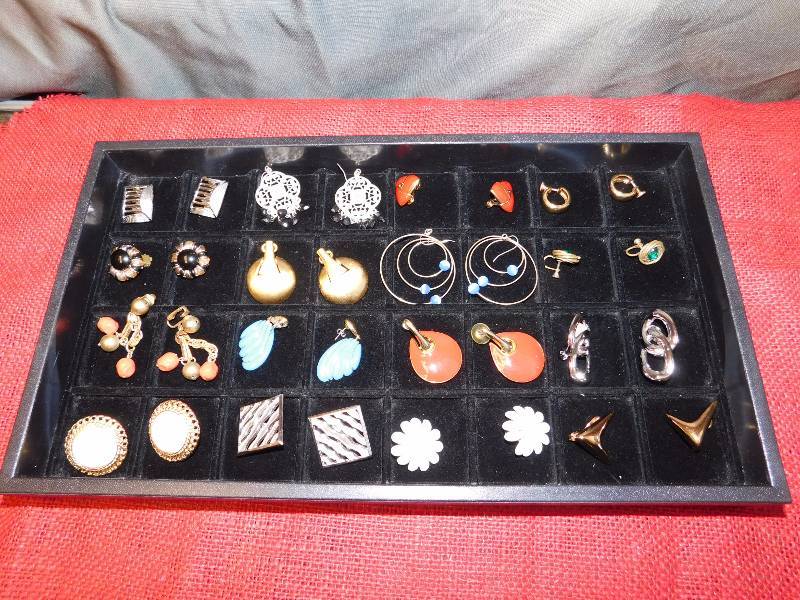 16 pair of earrings see photos