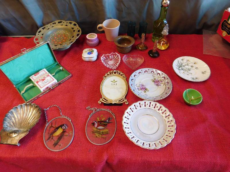 decor items see photos