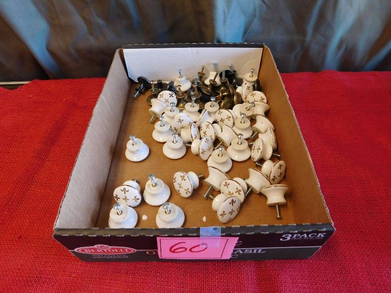 large lot of drawer door pulls ceramic and metal see photos