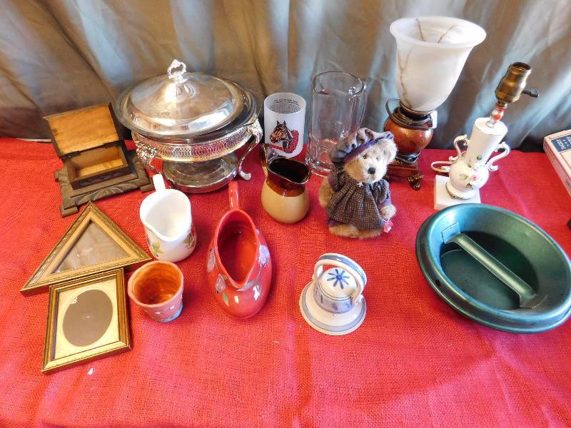 large lot of decor items see photos