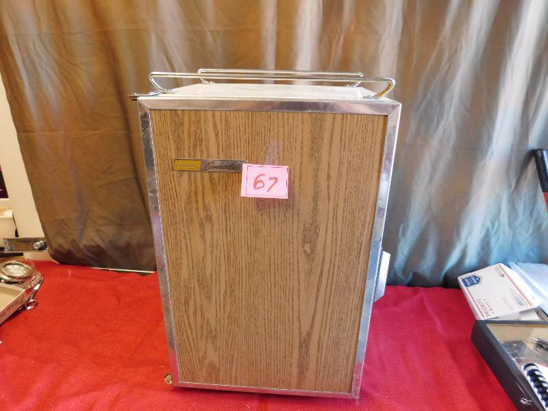 vintage Coleman convertible cool see photos this is an interesting cooler