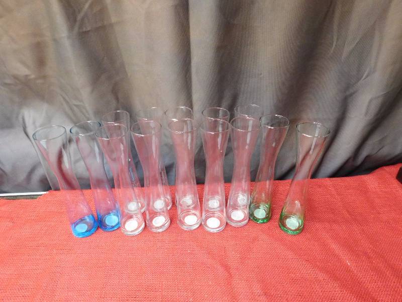 14 bud vases 10 clear 2 blue 2 green