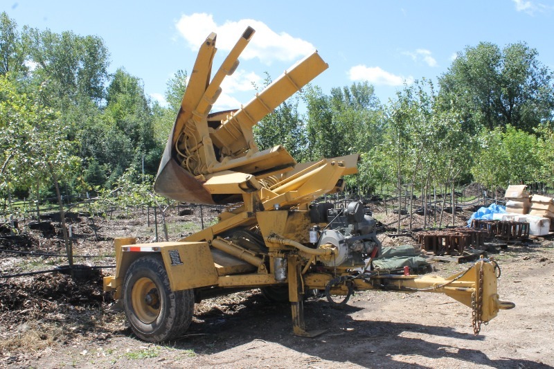 lot 1 image: Model 45DT Trailer Mount Tree Spade by BIG JOHN