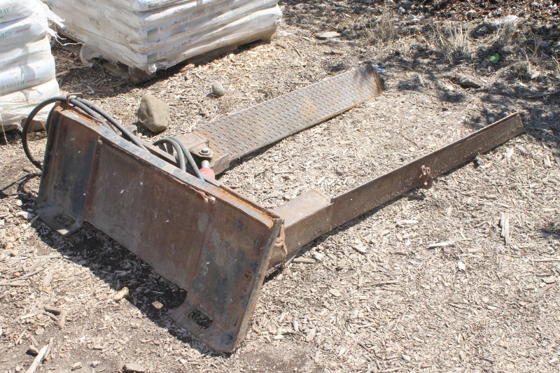 lot 43 image: Nursery Jaws, hydraulic