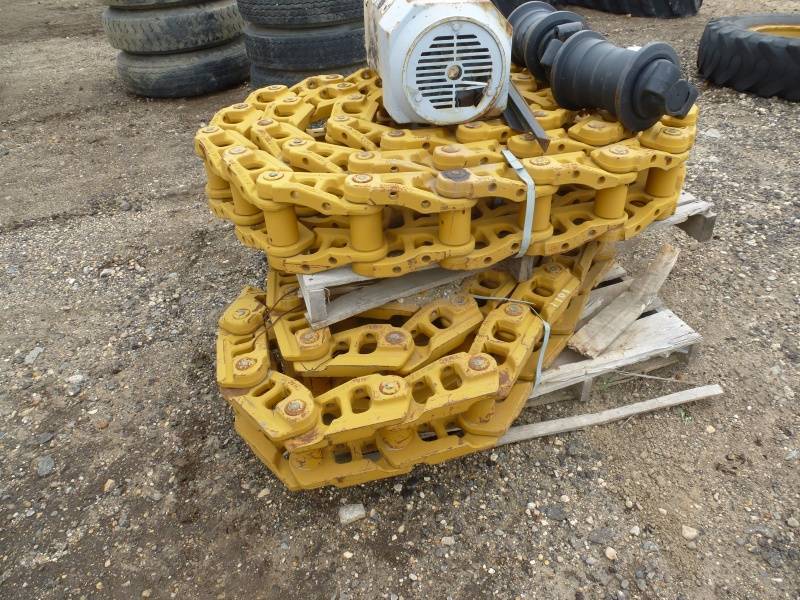 Caterpillar DGR Chain Set