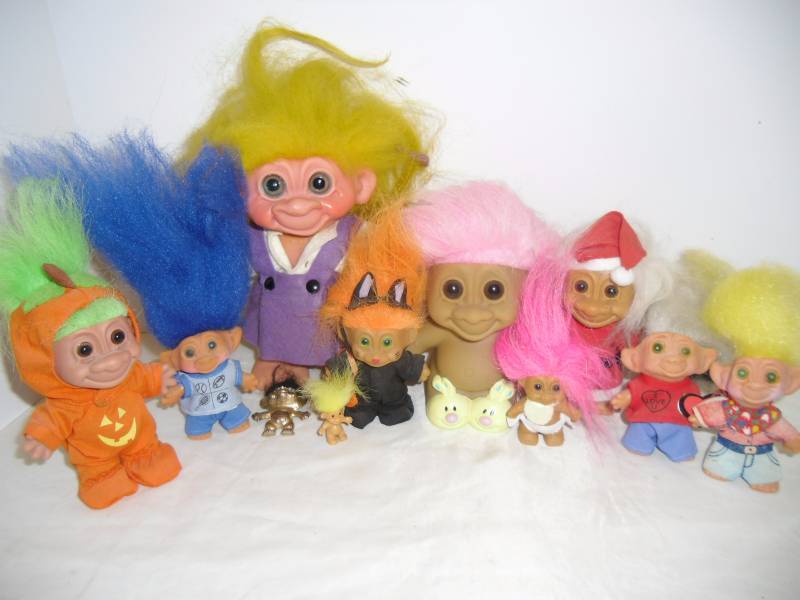 lot 7 image: Troll Doll Collection