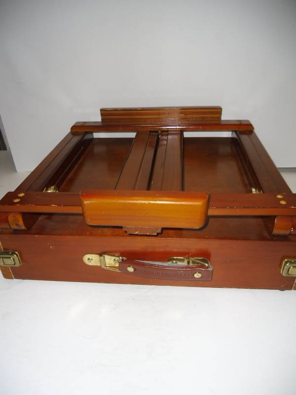 lot 20 image: Vintage Wood Lap Desk and Portable Art