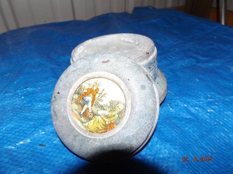 Antique powder tin